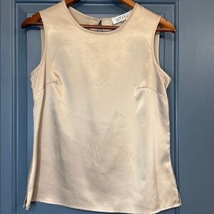 Kasper Champagne Poly Satin Sleeveless Blouse XS | Minimalist Elegant Shell Top